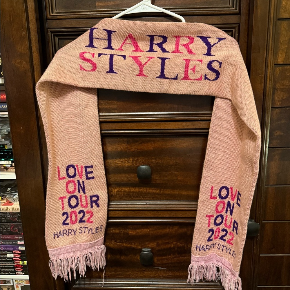 Harry styles love on tour 2022 scarf